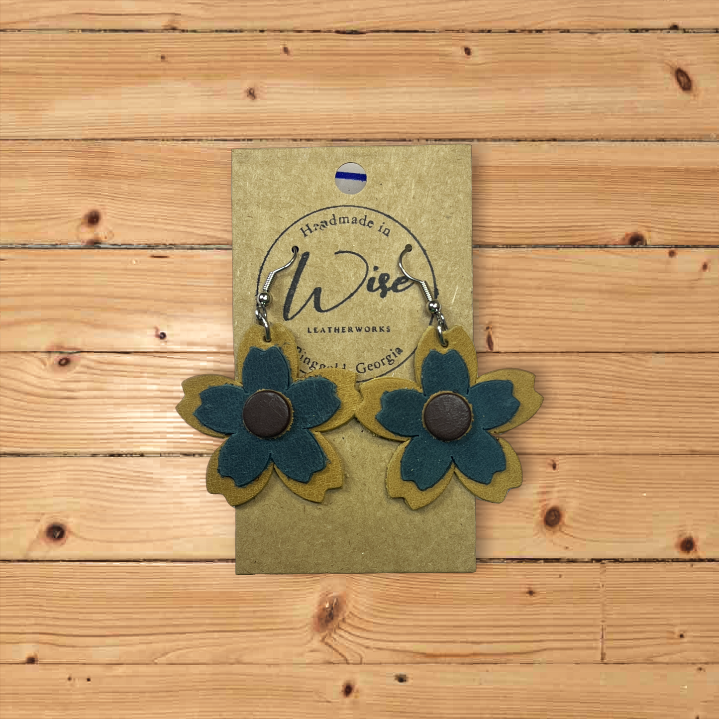 Turquoise and light brown Flowers - Leather earrings